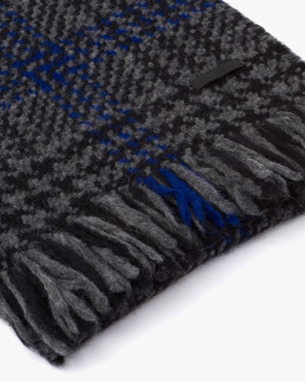 Slate Gray Prince of Wales checked scarf - Image 4