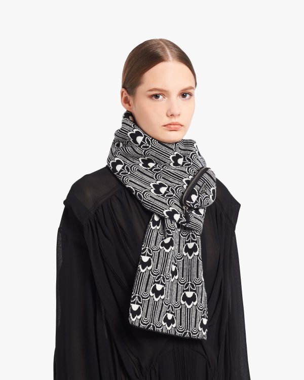 Black/black And White Reversible jacquard and Re-Nylon scarf - Image 2