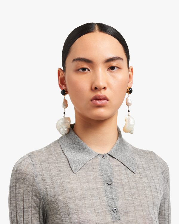 Pearl Gray Silver earrings with shells - Image 2