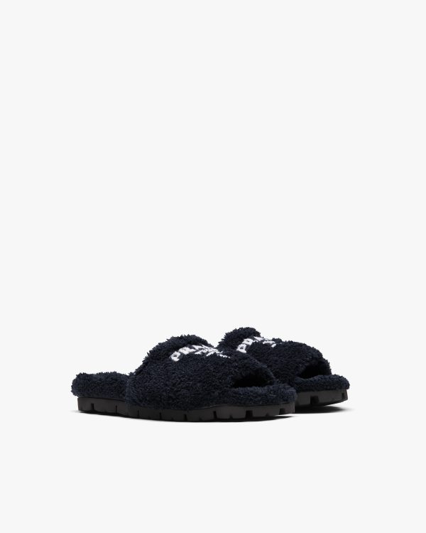 Black/white Terry cloth slides