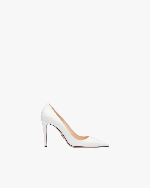 White Saffiano textured patent leather pumps - Image 2