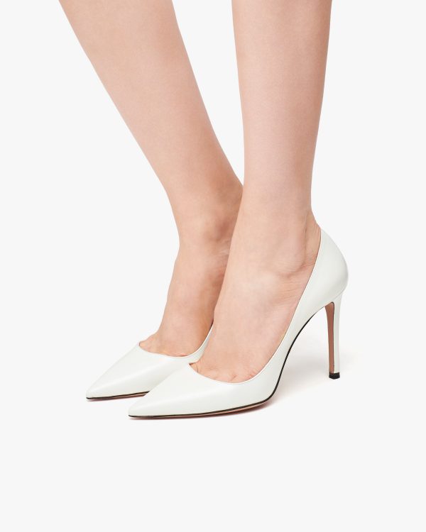 White Saffiano textured patent leather pumps - Image 5