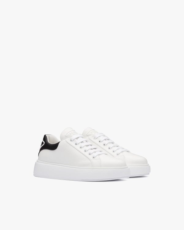 White/black Leather sneakers